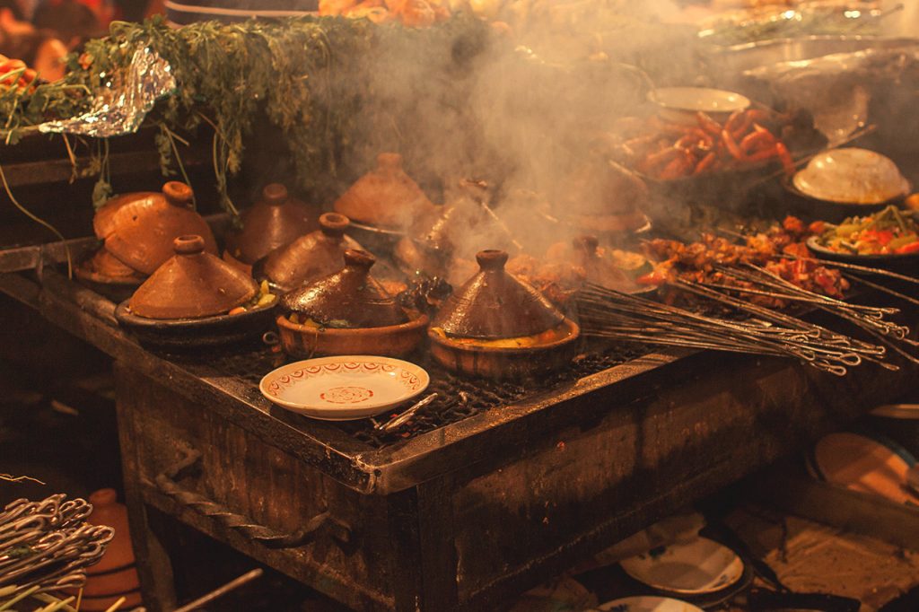 Place_Jemaa_el-Fna_-_Aicha_nÂ°1_-_Marrakech_-_Morocco_-_Maroc_-_Maroko_-_ÎœÎ±ÏÎ¿ÌÎºÎ¿_-_Fas_-_Marruecos_-_Marokko_-_ÐœÐ°Ñ€Ð¾ÐºÐº_picture_image_photo_(9123932853)